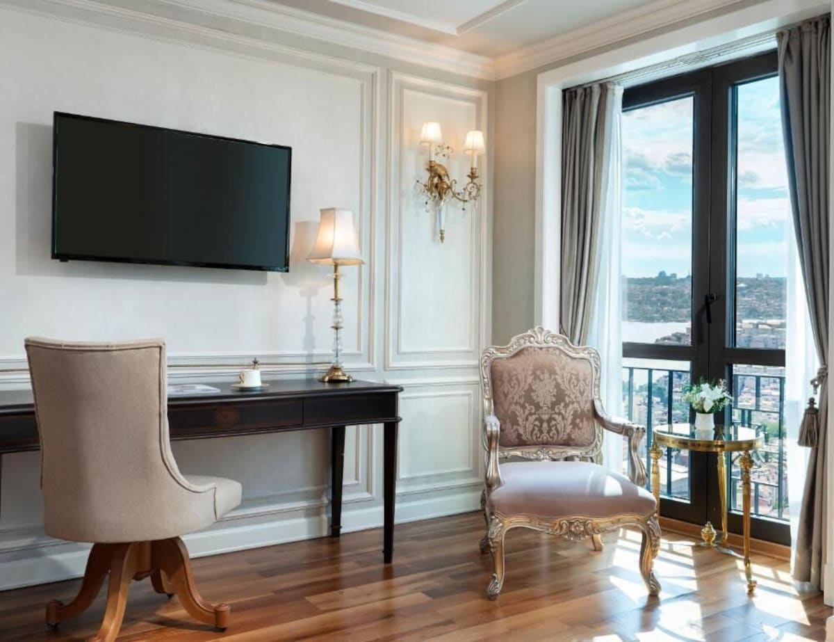 Deluxe Twin Room, 2 Twin Beds (Pera View)  Rixos Pera Istanbul image 9
