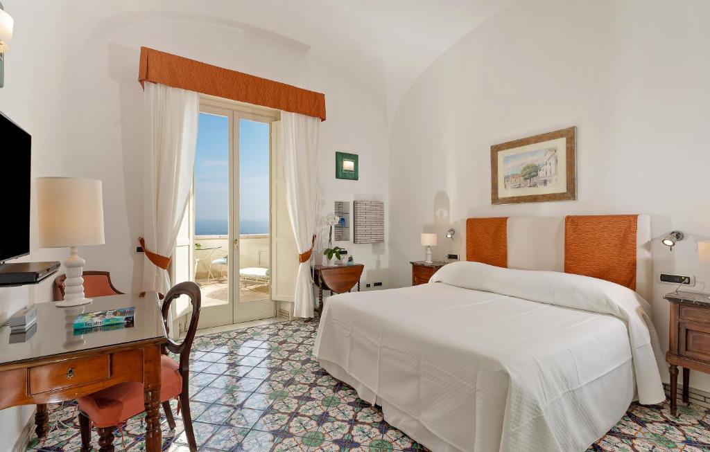 Hotel Santa Caterina (Superior Room with Sea View) image 5