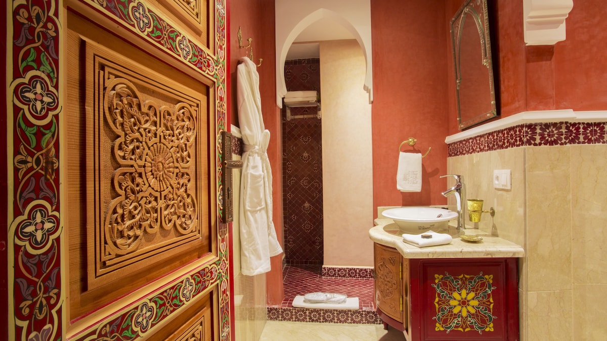 Deluxe Twin Room Palais Zahia image 4