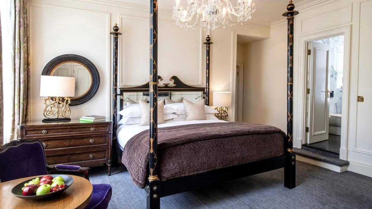 The Kensington Hotel image 5