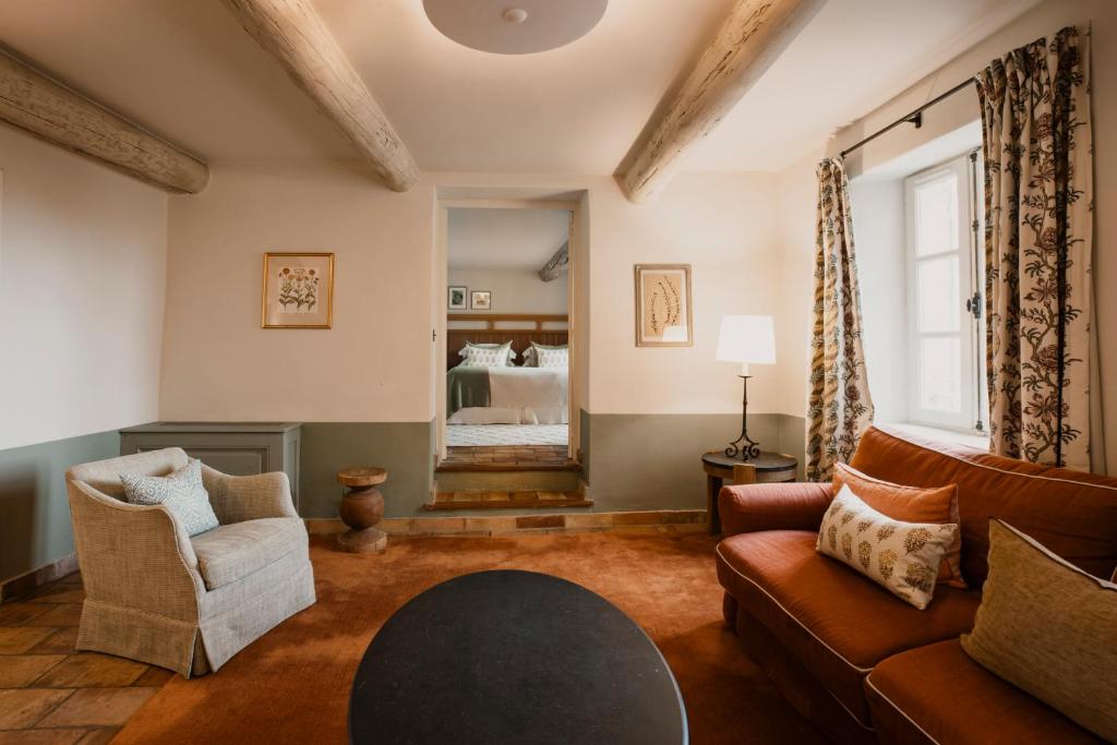 Crillon le Brave (Deluxe Suite) image 8