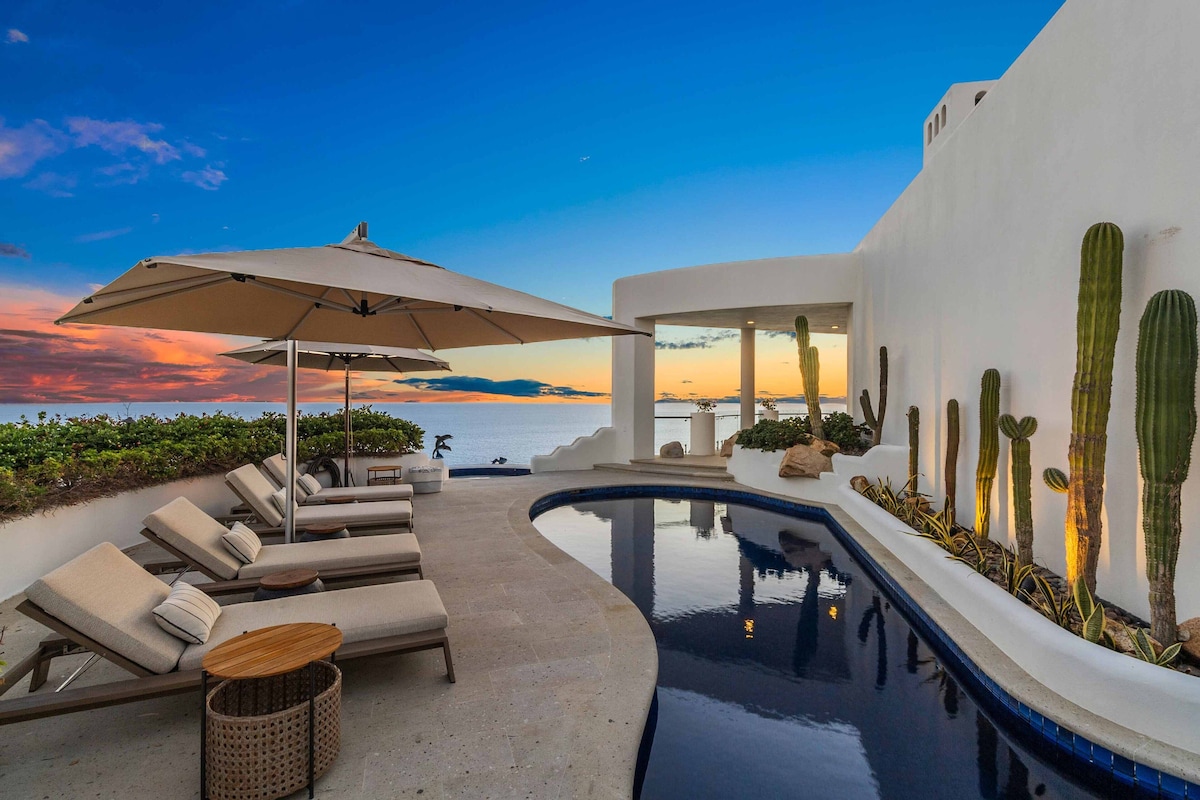 Cliffside Villa with Ocean View, Pool, Sauna, Butler image 9
