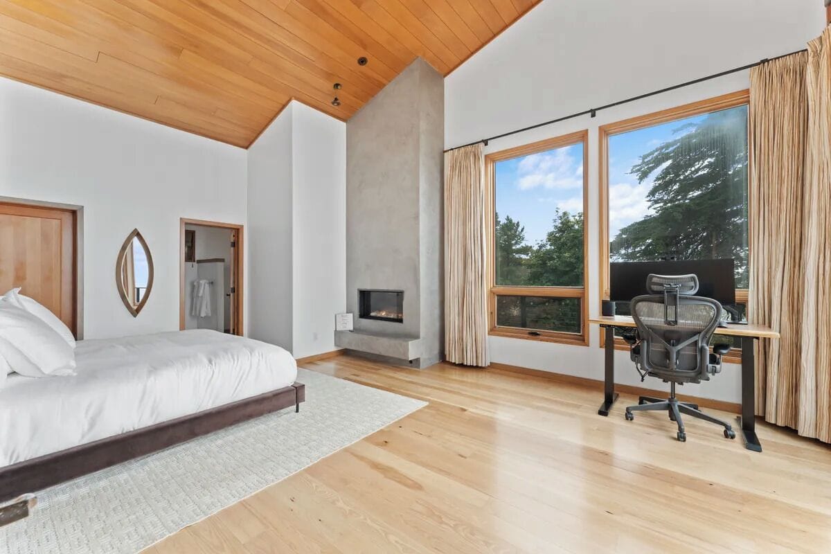 Cliffside Luxury Retreat image 3