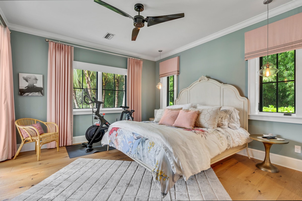 Private Luxury Waterfront Estate Step into the Jubilee Sanctuary. image 5