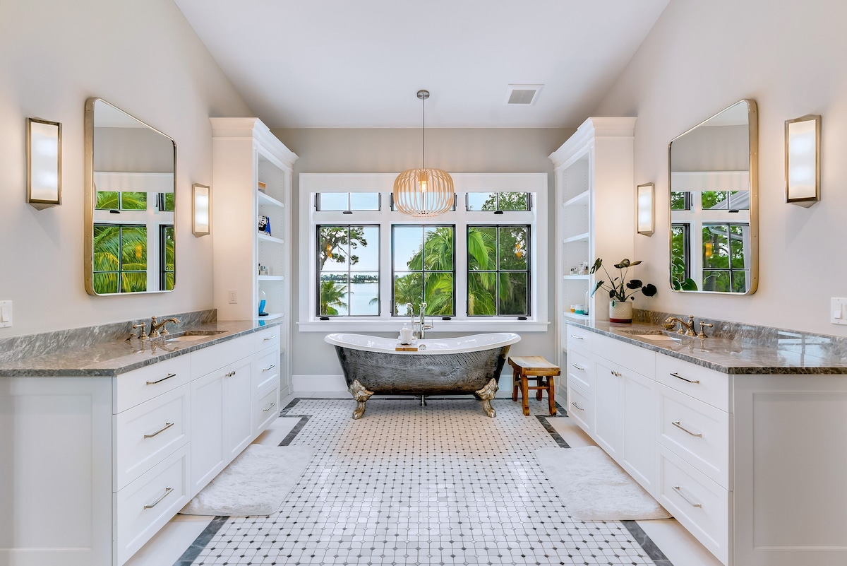 Private Luxury Waterfront Estate Step into the Jubilee Sanctuary. image 6