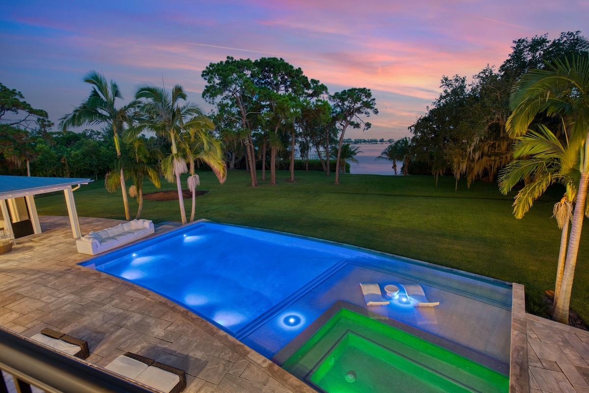 Private Luxury Waterfront Estate Step into the Jubilee Sanctuary. image 7