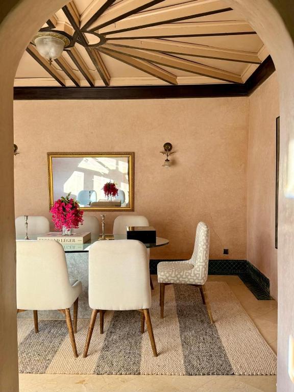 Jenan Mayshad (Deluxe Suite) image 2
