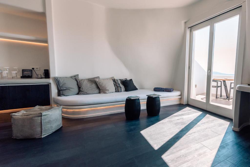 Cavo Tagoo Santorini (Junior Suite with Sea View) image 5