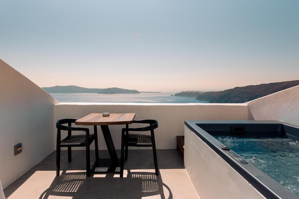 Cavo Tagoo Santorini (Junior Suite with Sea View) image 6