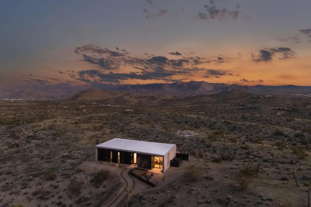 Revolve House image 4