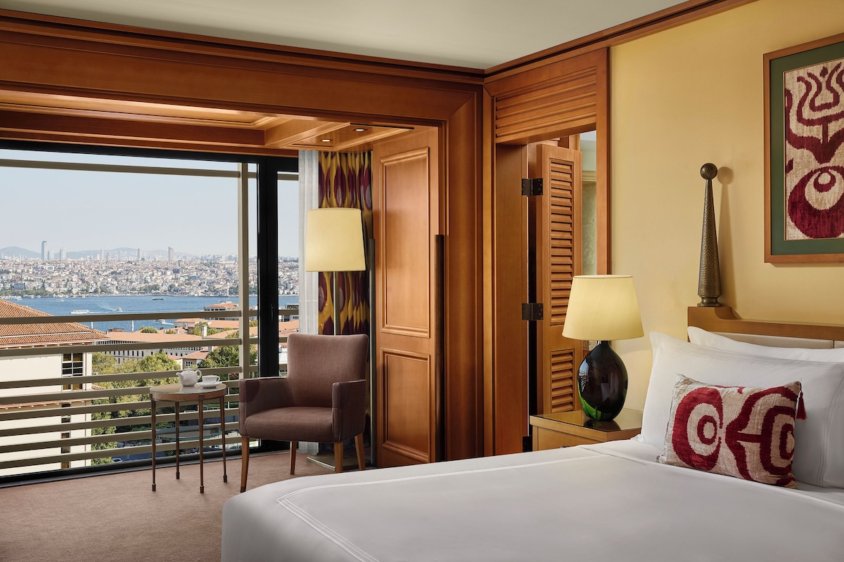 Superior Twin Room Divan Istanbul image 5