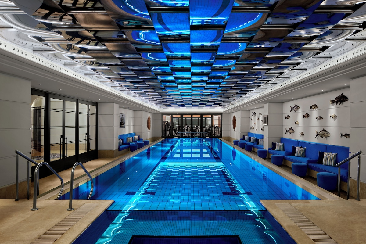 Superior Twin Room Divan Istanbul image 9