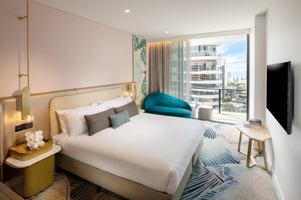 Dorsett Gold Coast (Deluxe King) image 2