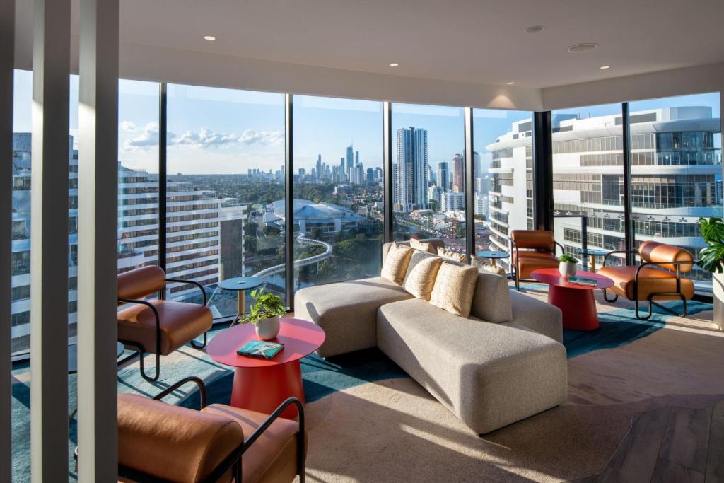 Dorsett Gold Coast (Deluxe King) image 8