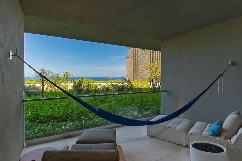 Solaz, Los Cabos (Oasis Room 1 King Bed) image 3