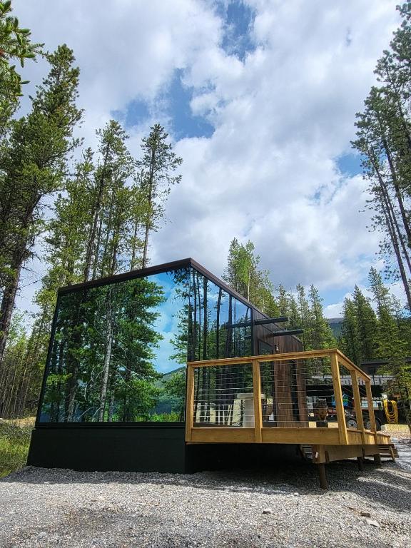 Skyridge Glamping (Superior Chalet) image 1