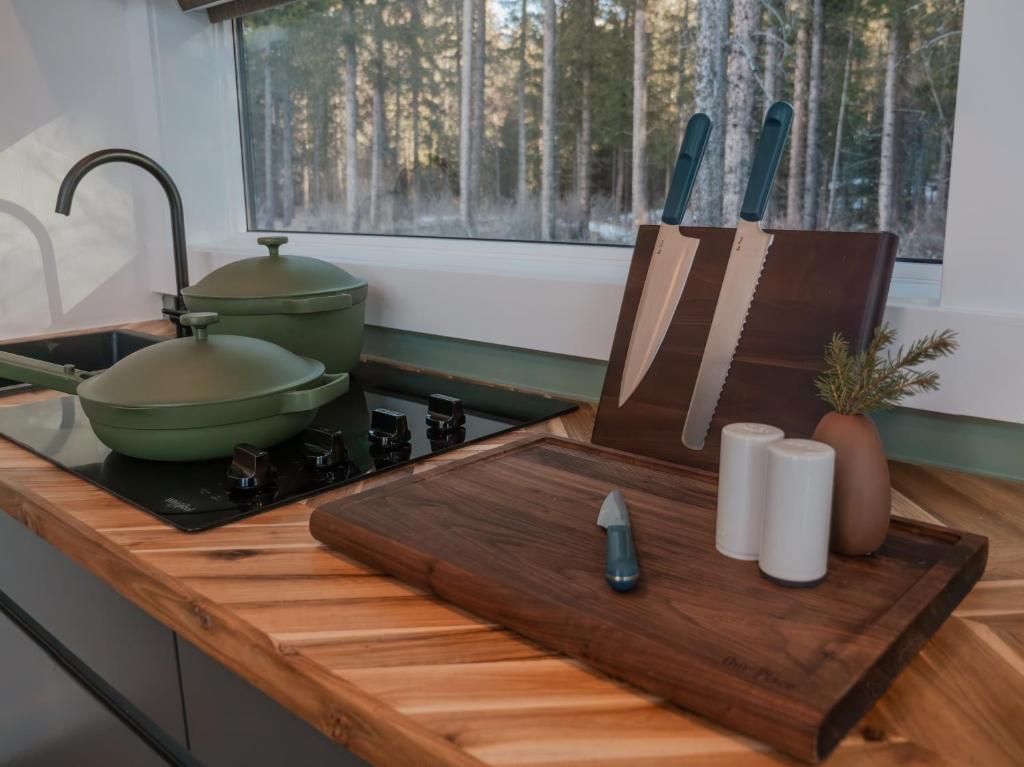Skyridge Glamping (Superior Chalet) image 7