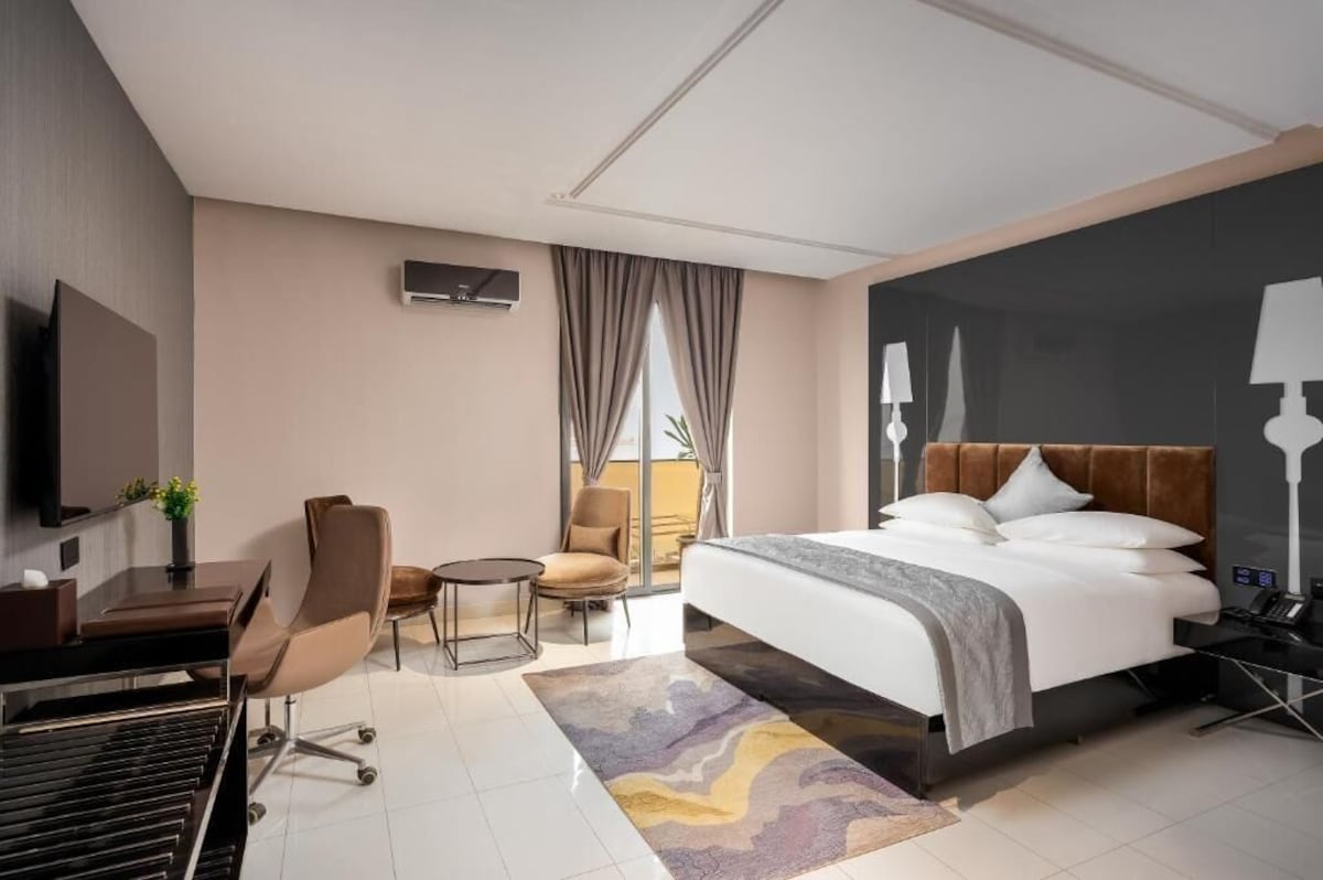 The Bickley Park Hotel (Grand Suite) image 4