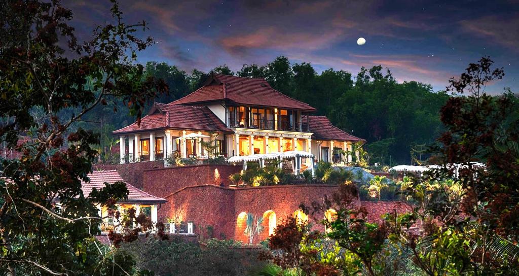 Kahani Paradise (Queen Suite) image 1