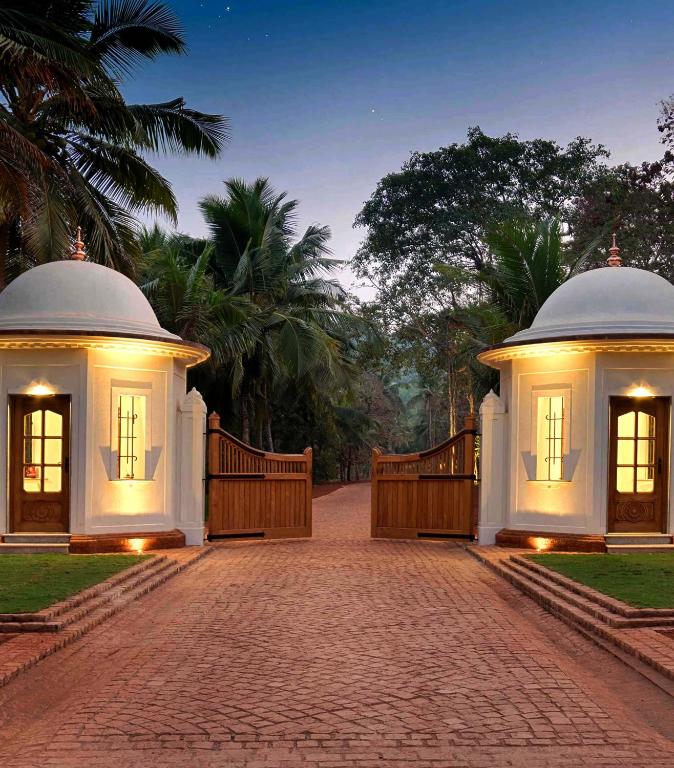Kahani Paradise (Queen Suite) image 2