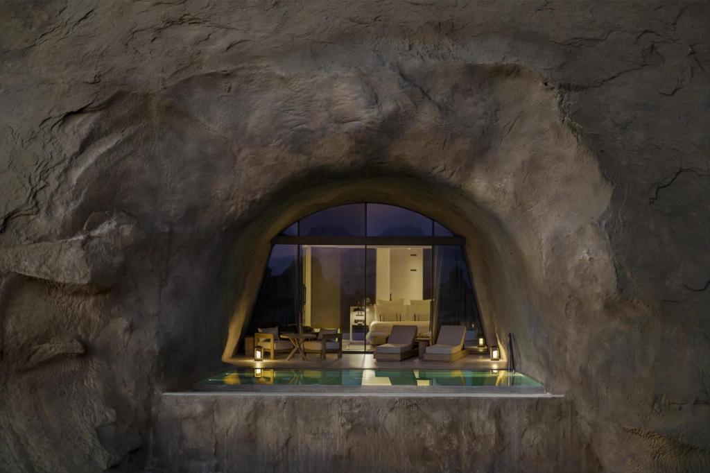 Desert Rock Resort (One Bedroom Mountain Cave Suite) image 3