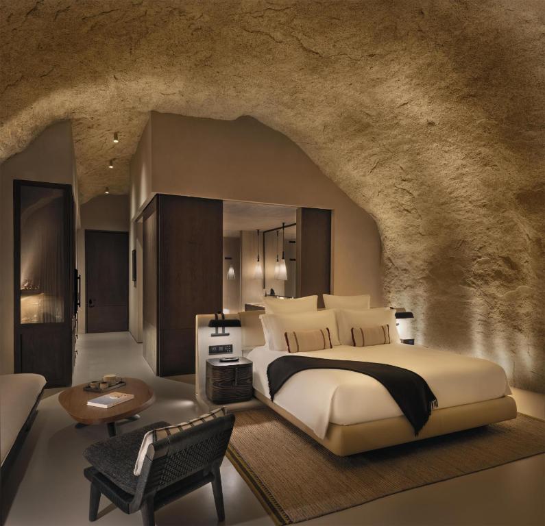Desert Rock Resort (One Bedroom Mountain Cave Suite) image 5