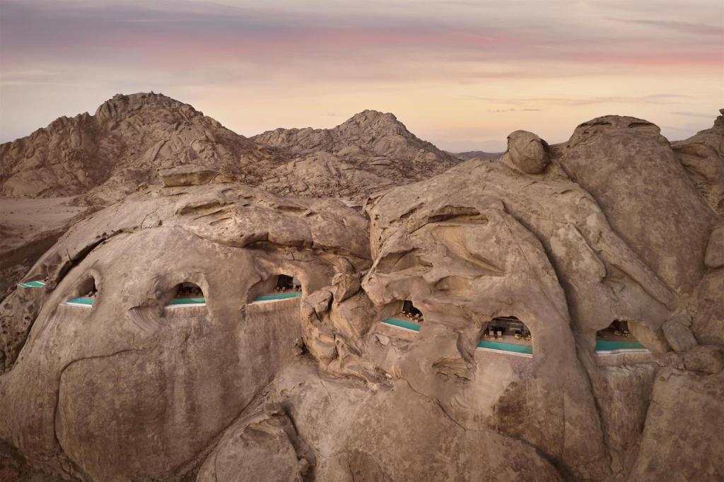 Desert Rock Resort (One Bedroom Mountain Cave Suite) image 9