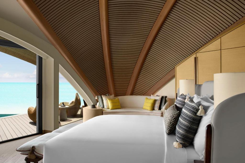 Nujuma, a Ritz-Carlton (One-Bedroom Water King Villa) image 3