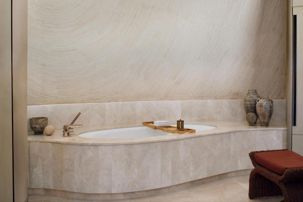 Nujuma, a Ritz-Carlton (One-Bedroom Water King Villa) image 4