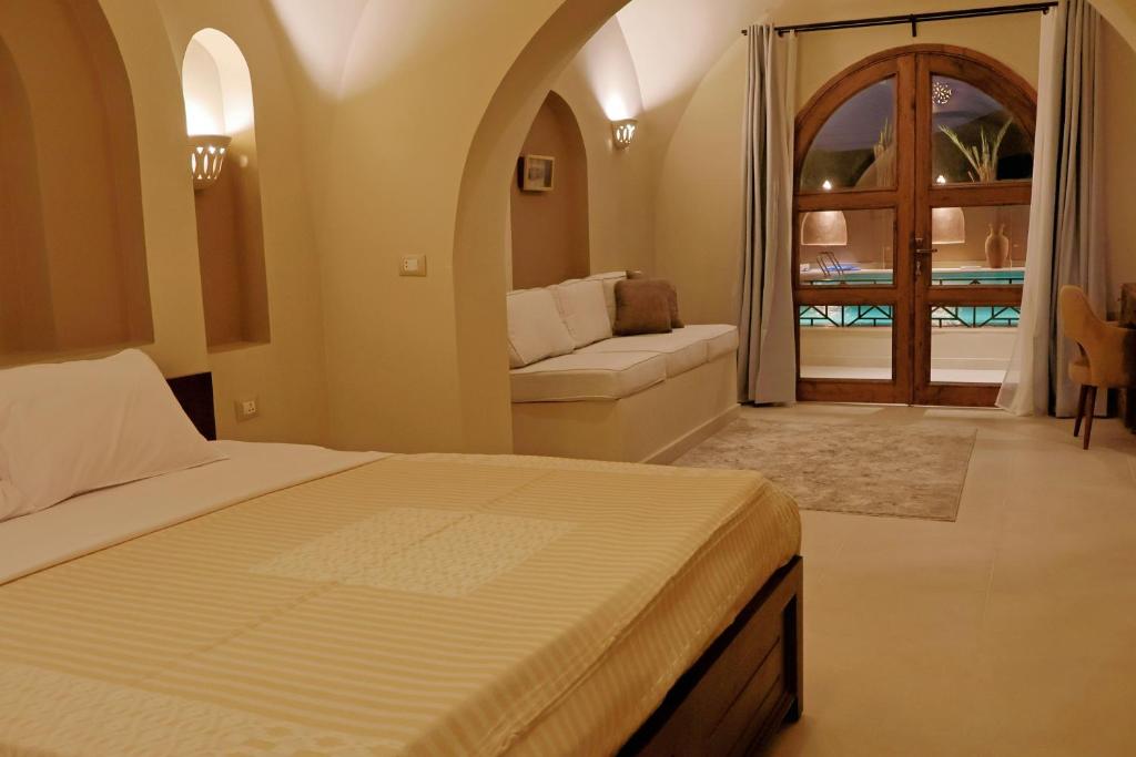 Malkata House (Suite with Garden View) image 2