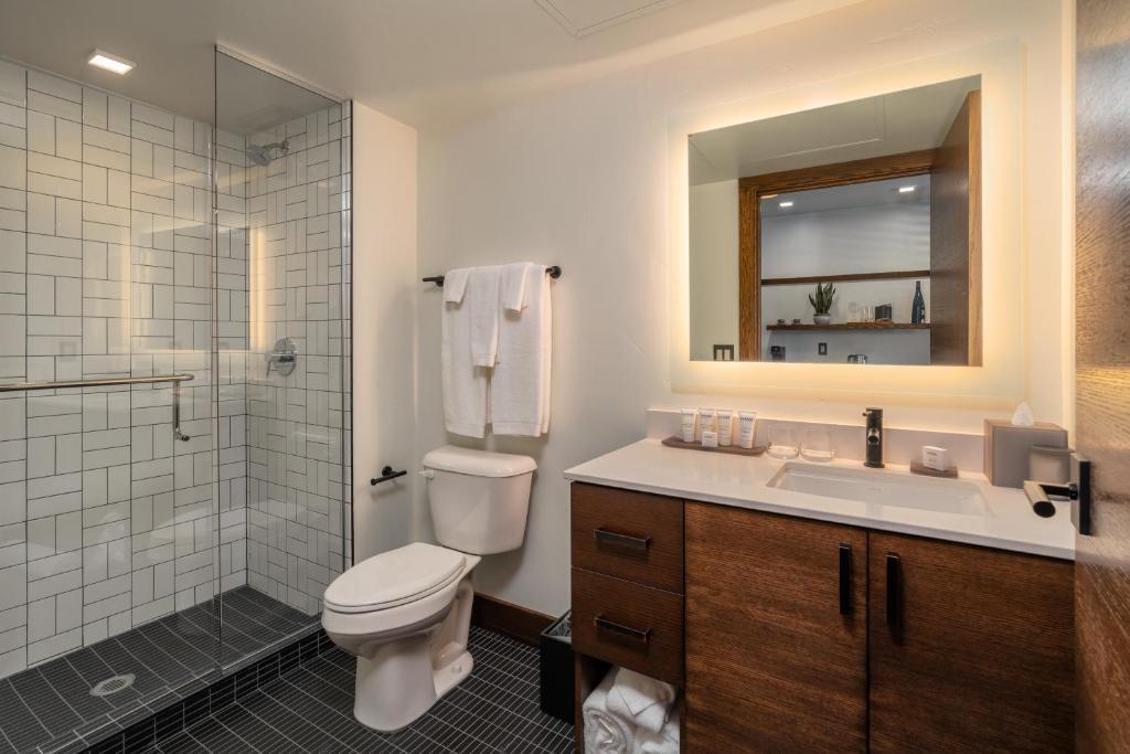 Juniper Preserve (Standard King Room) image 4