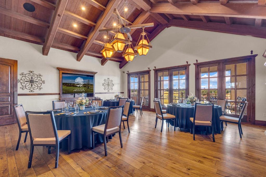 Juniper Preserve (Standard King Room) image 6