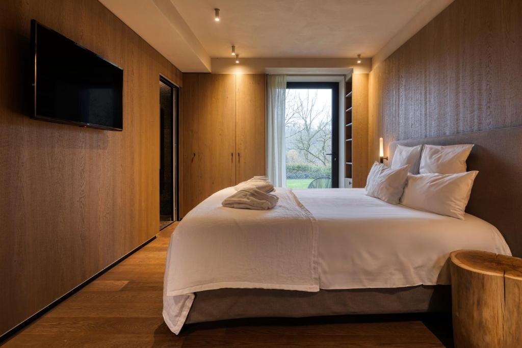 Château de Vignée (Superior King Room) image 2