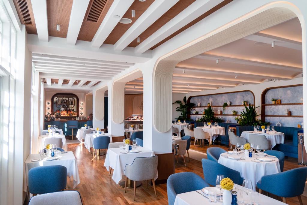 METT Singapore (Premier Room with City View) image 5