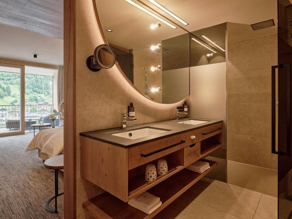 DAS EDELWEISS - Salzburg Mountain Resort (Junior Suite) image 3