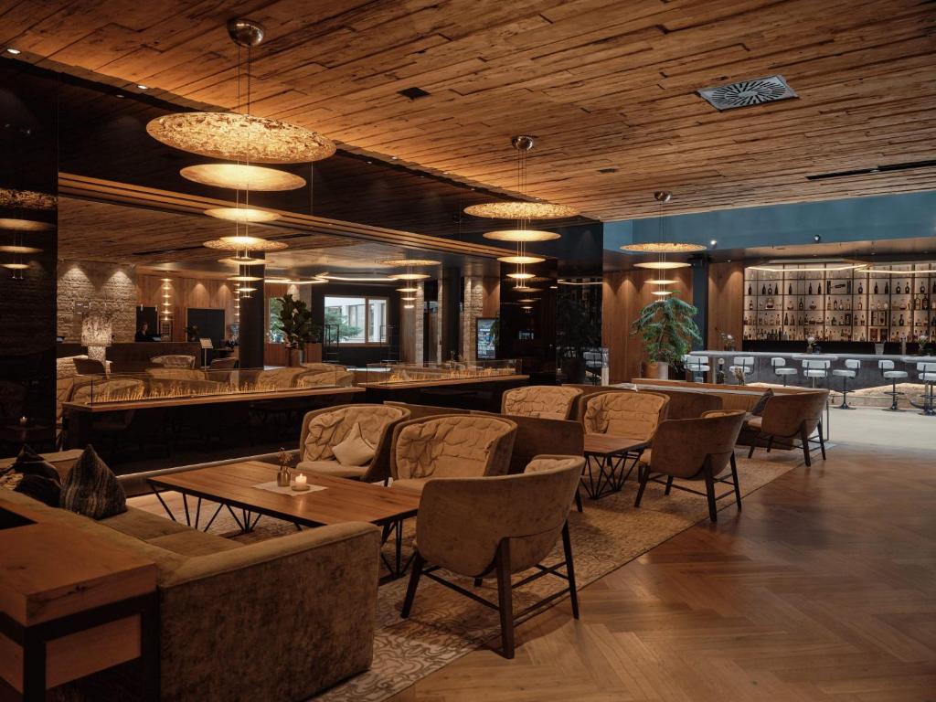 DAS EDELWEISS - Salzburg Mountain Resort (Junior Suite) image 10