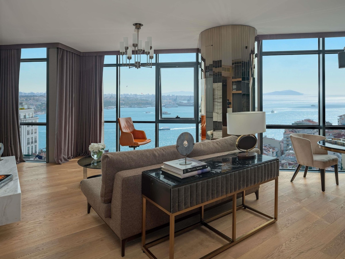 Luxury Room (Bosphorus View) Sofitel Istanbul Taksim image 8