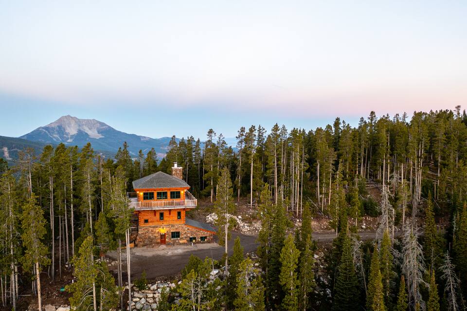 Entire home in Big Sky, Montana, United States image 1
