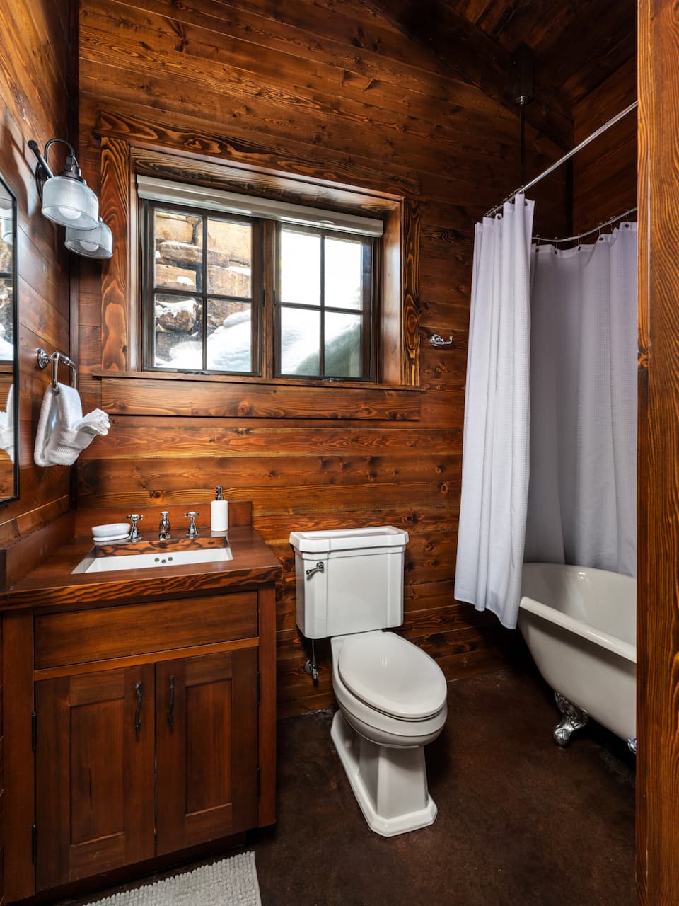 Entire home in Big Sky, Montana, United States image 4