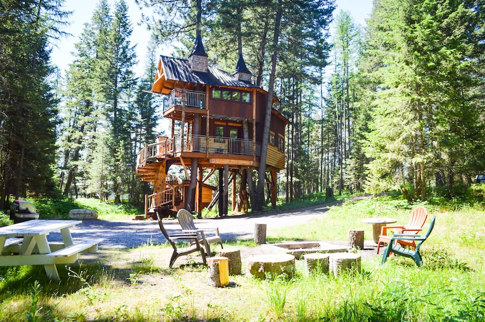Meadowlark Treehouse at Montana Treehouse Retreat image 5