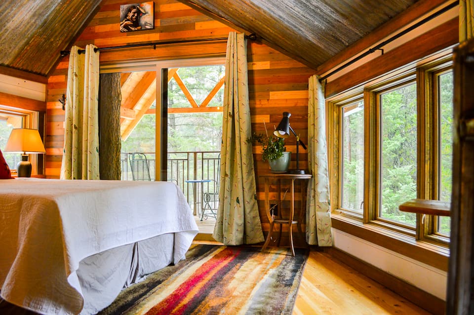 Meadowlark Treehouse at Montana Treehouse Retreat image 8