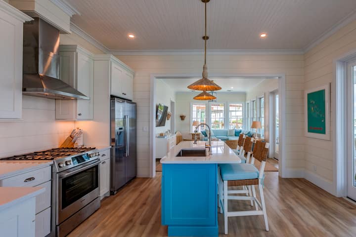 Entire villa in Elbow Cay, Bahamas image 8
