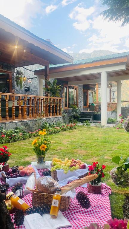 Secret Garden Kalam (Standard Queen Room) image 2
