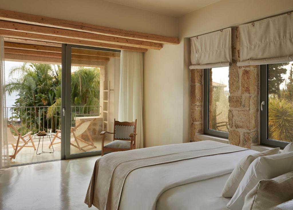 F ZEEN Kefalonia (Luxury Retreat) image 2