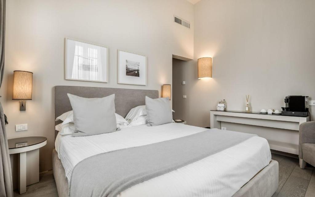Villa Grey (Junior Suite with Balcony) image 2