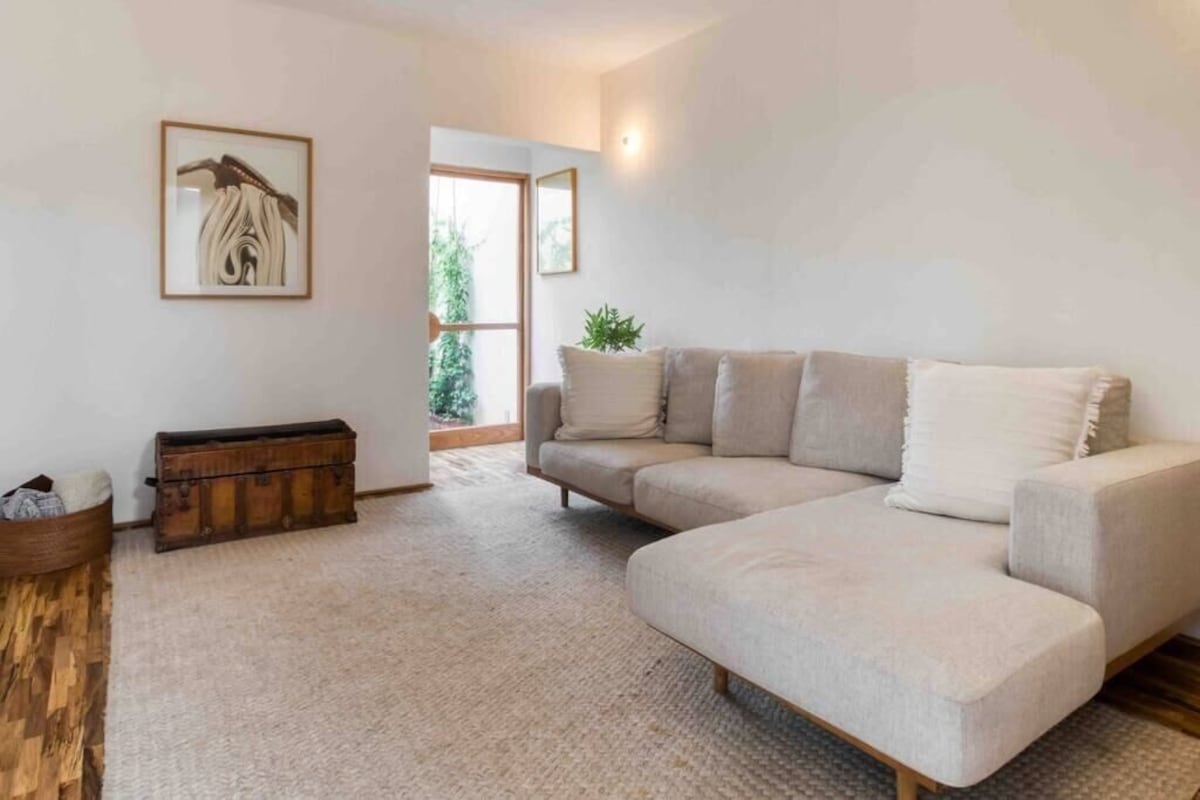 Mr. W  Condesa Luxury 3BR House with Rooftop image 5