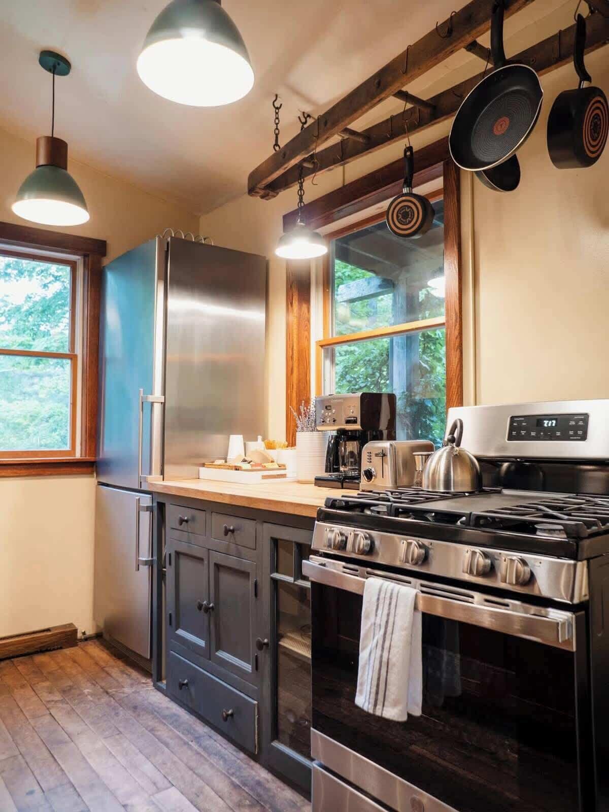 Catskills Hideaway | Chic Cabin with Hot Tub & Fire Pit image 3