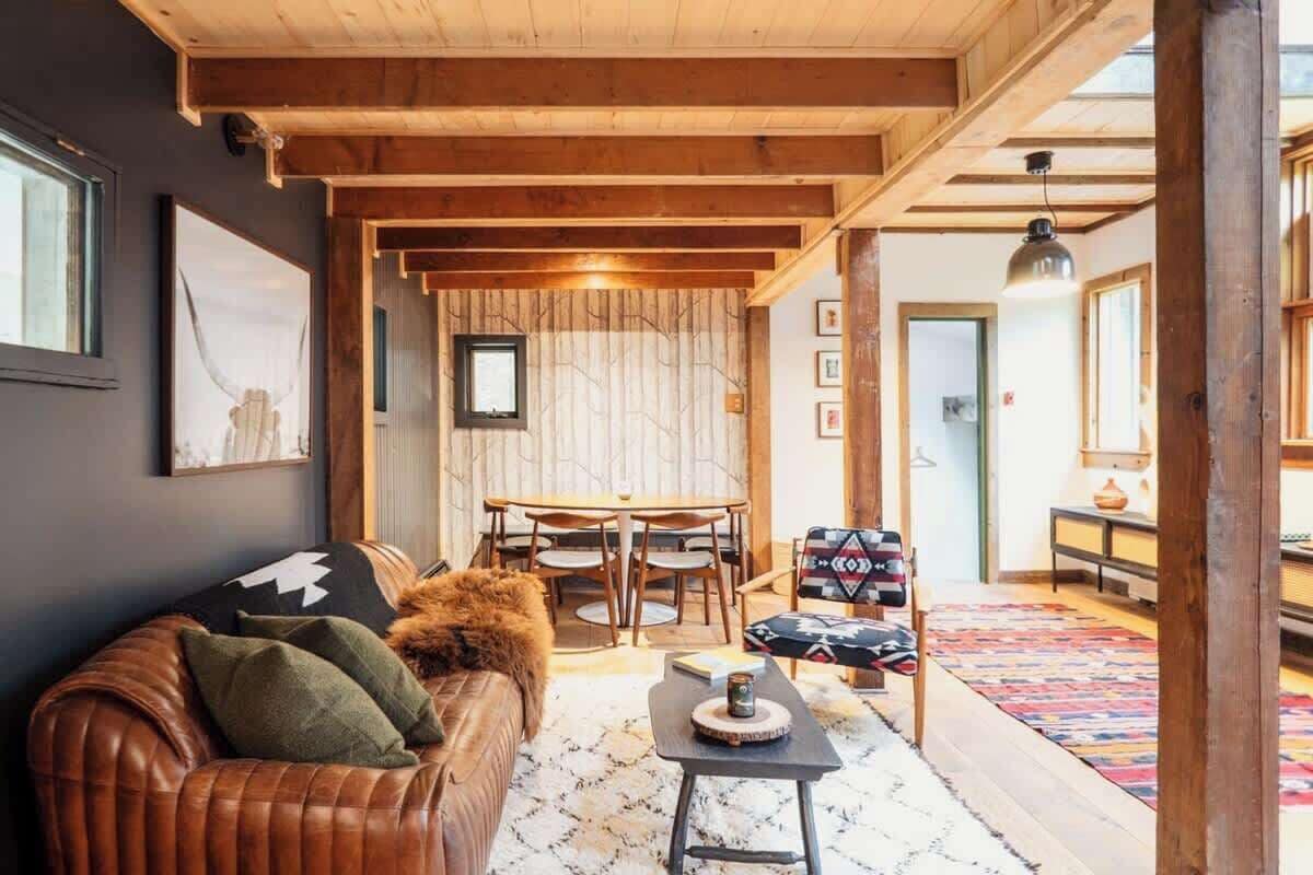 Catskills Hideaway | Chic Cabin with Hot Tub & Fire Pit image 4