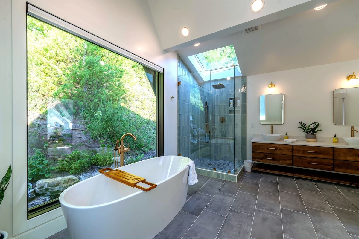 Stunning Double A-Frame with Mountain Views and Hot Tub image 6