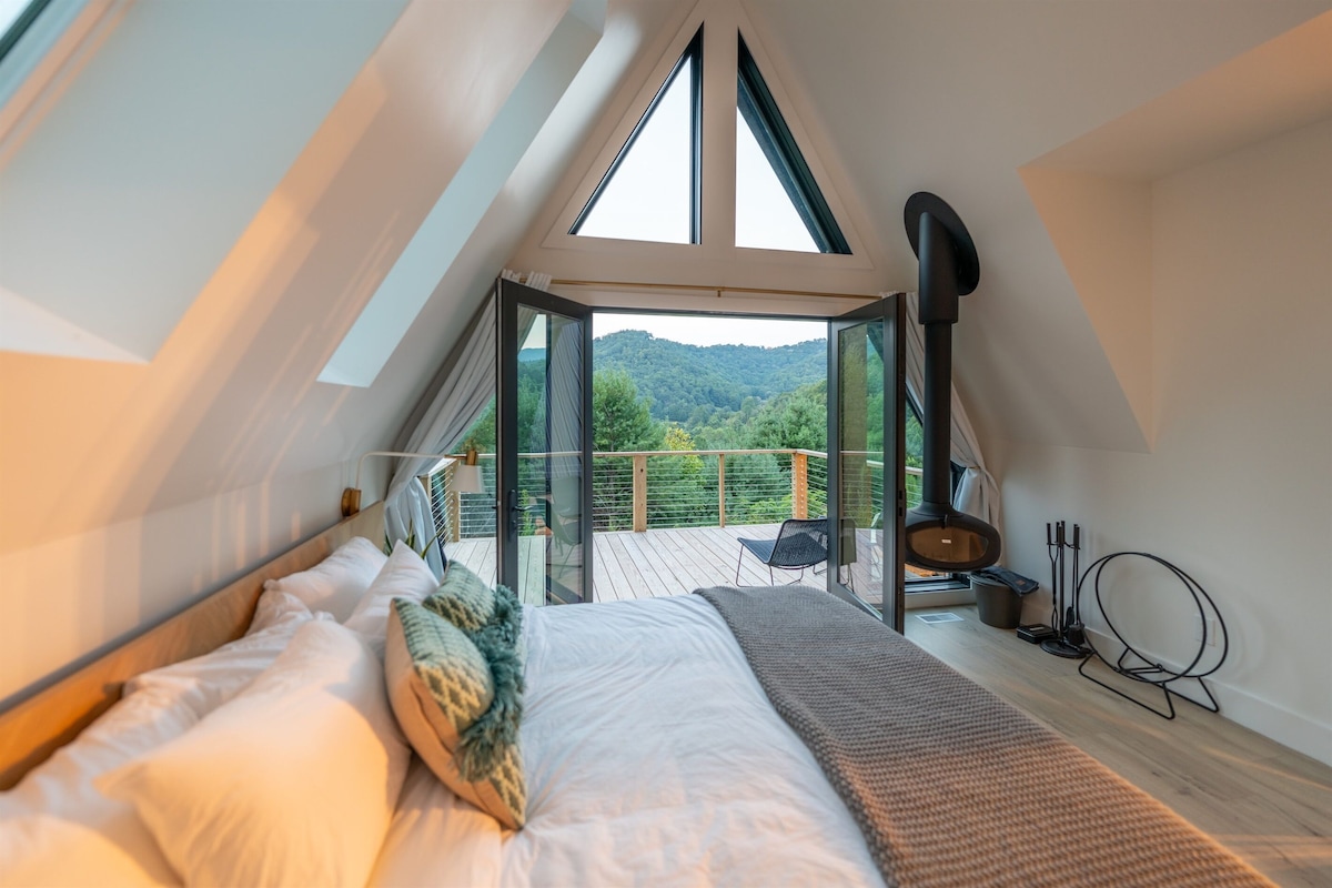 Stunning Double A-Frame with Mountain Views and Hot Tub image 7
